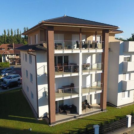 Laguna Beach Apartmanok Siófok Eksteriør billede